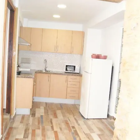 Casa De Pueblo En Pleno Centro
